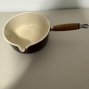 VTG Le Creuset Saucepan #18 Pour Spout Cast Iron Brown Wood Handle France No lid